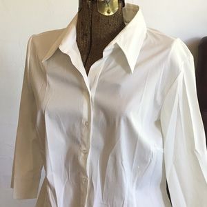 White button up shirt. Like new size XL